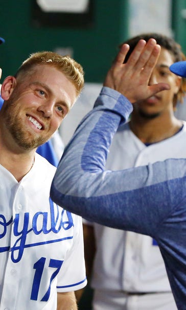 Royals' Dozier advances to final round of All-Star voting